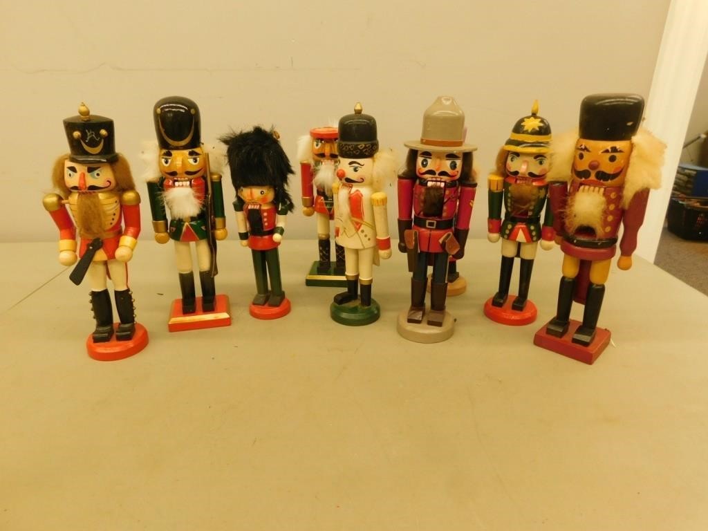 Decorative Nutcracker figurines various sizes