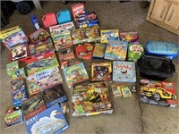 LARGE LOT OF GAMES & PUZZLES