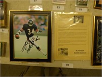 WALTER PAYTON  SIGNED PICTURE WITH COA