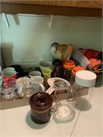 Assorted  lot of kitchen items