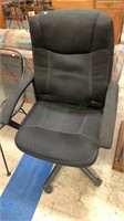 Light weight black office chair on five plastic