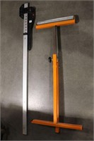 ALUMINUM HORSE MEASURE STICK & ROLLER STAND