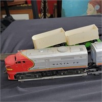 Lionel Santa Fe engine 8020 and car 8021, , and 5