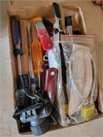 VARIETY HOUSEHOLD TOOLS