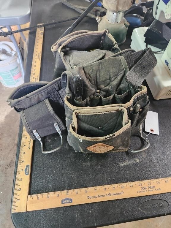 Carpenter belt with contents