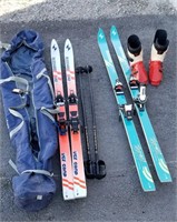 Pair Of Ski's With Accessories And Bag