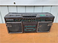 MAGNAVOX 2 Way 4 Speaker Am/Fm Radio