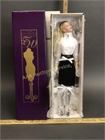 Tonner Tyler Wentworth Signature Style Blonde Doll