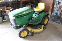 John Deere LX289 Riding Lawn Mower