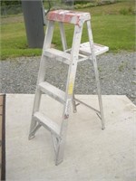 Davidson 4ft Aluminum Step Ladder