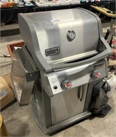 Nice Clean Weber Gas Grill & Tank.