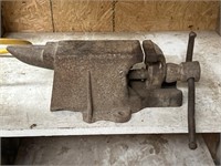 Antique anvil vice