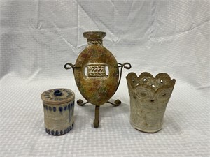 Pottery, 3 pieces:  pottery with stand, 11