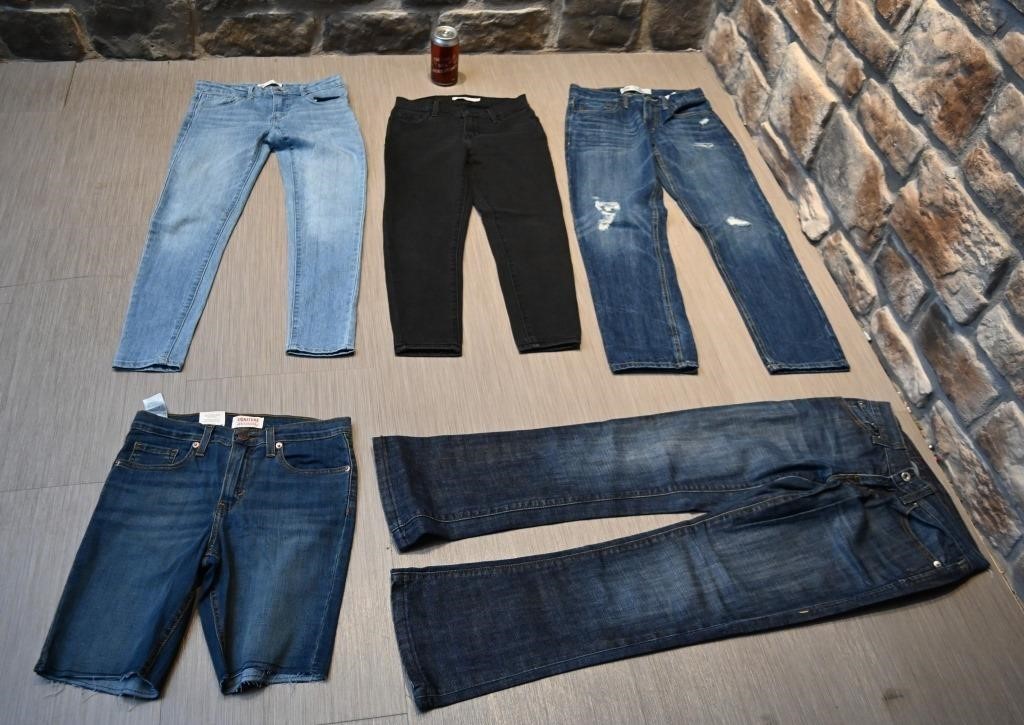 4 jeans Levi's, adolescente, et 1 short