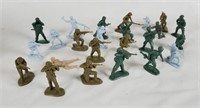 Lot Of Assorted Plastic Army Soldiers