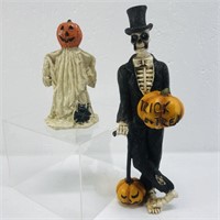 Set of two Halloween statue decorations. Ghost