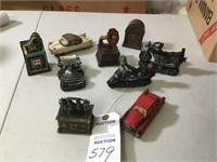 9 figurines (various)