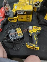 DeWalt 20v 1/4" impact driver and charger