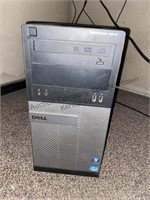 Dell OptiPlex 3010 computer with keyboard mouse