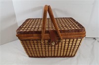 Picnic Basket w/Handles-18"x12"x11"H