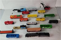Vintage HO scale train engine cars, cranes, oil