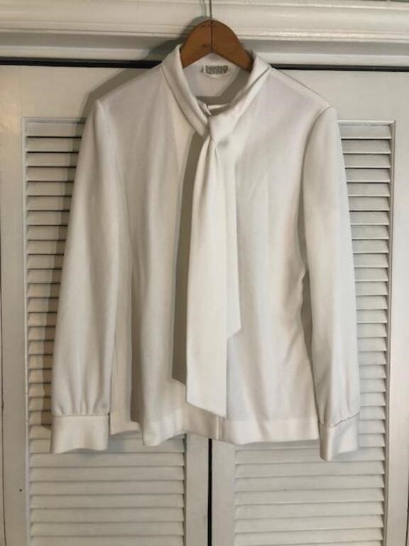 VINTAGE WHITE BLOUSE/ TOP