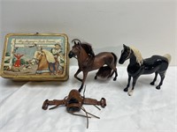 Vintage metal Roy Rogers and Dale Evans lunch box
