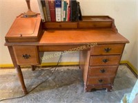 Spindle Leg Wooden Desk