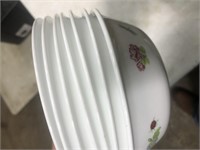 7 CORELLE BOWLS