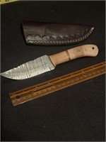 Damascus steel knife with sheath