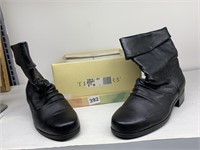 PAIR OF BLACK LEATHER TROTTERS BOOTS WOMEN'S SIZE