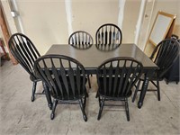 Black Dining Room Table w/ Chairs