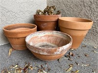Terra Cotta Pots (4) Saucers (2)