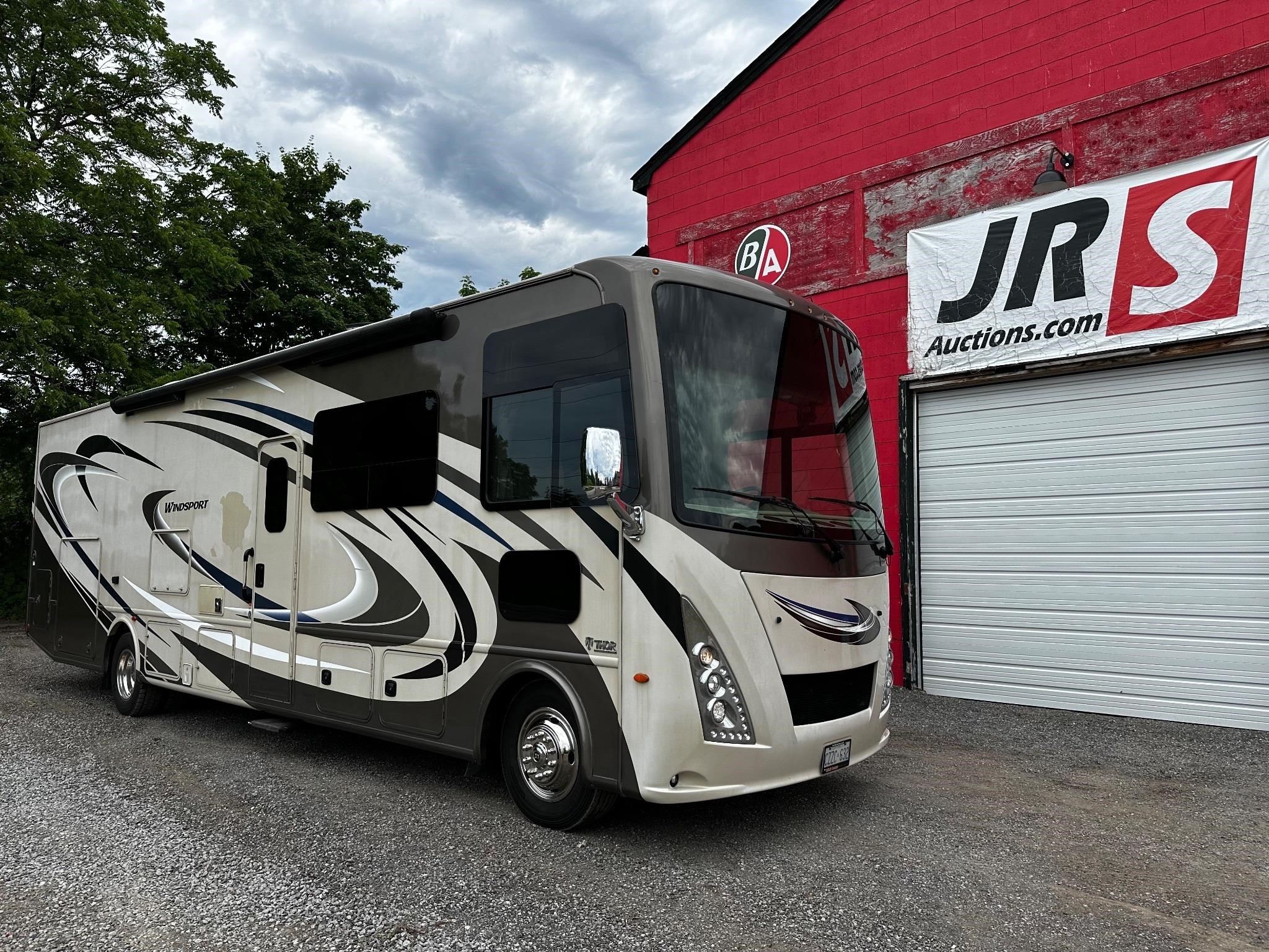 2019 Thor 34J Motor Coach