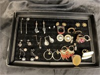 JEWELRY MIX  X 14 EARRINGS  X 5 FINGER RINGS