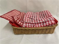 Summer picnic lot Includes apron, pie cover, oven