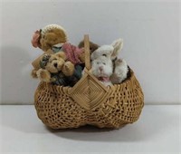 Woven Basket Full Of Boyd's Bears