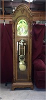 Beautiful Chiming Sligh Grandfather Clock
