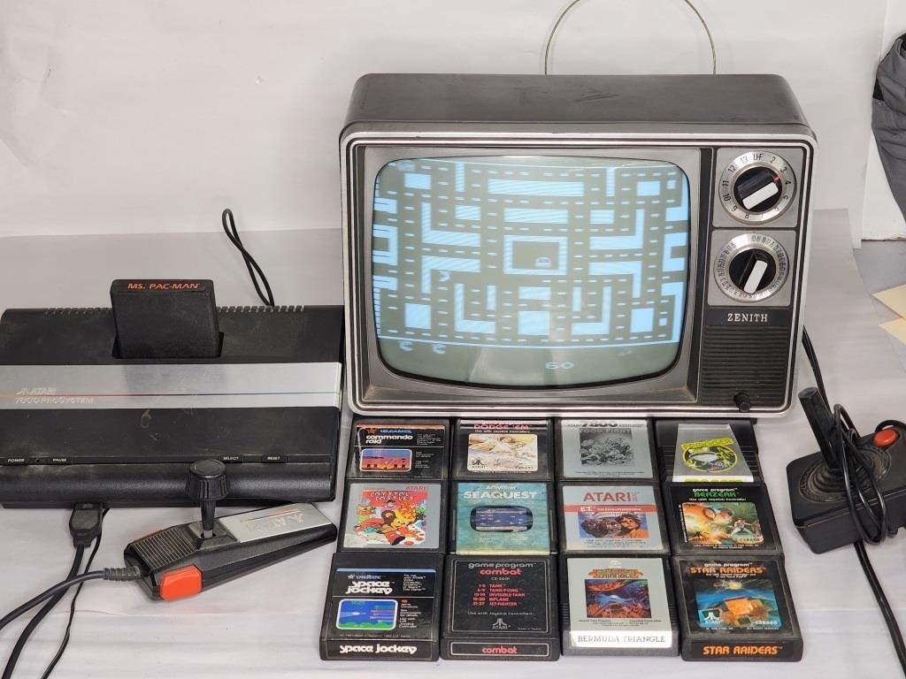 Vintage Atari 7800 complete set up + television
