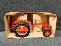 1/16 Allis Chalmers 1948 "G" Tractor