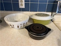 Pyrex Bowl & 2 Covered Dishes
