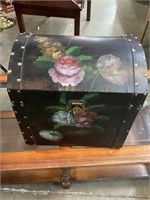 Small Floral Trunk