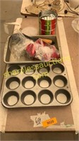 Baking tins, cookie cutters