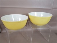 Set of 2 Vintage Pyrex Yellow Round Mixing Bowl