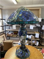 Slag glass table top lamp.