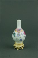 18th C. Qianlong Period Falangcai Porcelain Vase