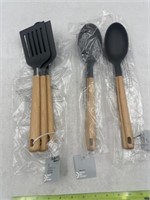 NEW Lot of 5- Kitchen Tools