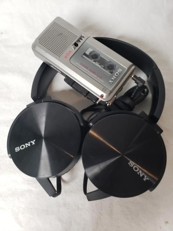 SONY MICROTAPE RECORDER + HEADPHONES