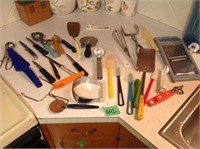 kitchen utensils, & grater