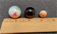 Boulder marbles & smaller marble